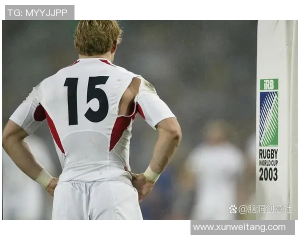 当足球巨星错失空门那一刻全场的惊呼与遗憾交织成最戏剧性的瞬间